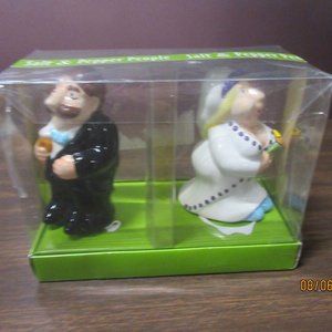 Bride & Groom Salt & Pepper Shaker Set
